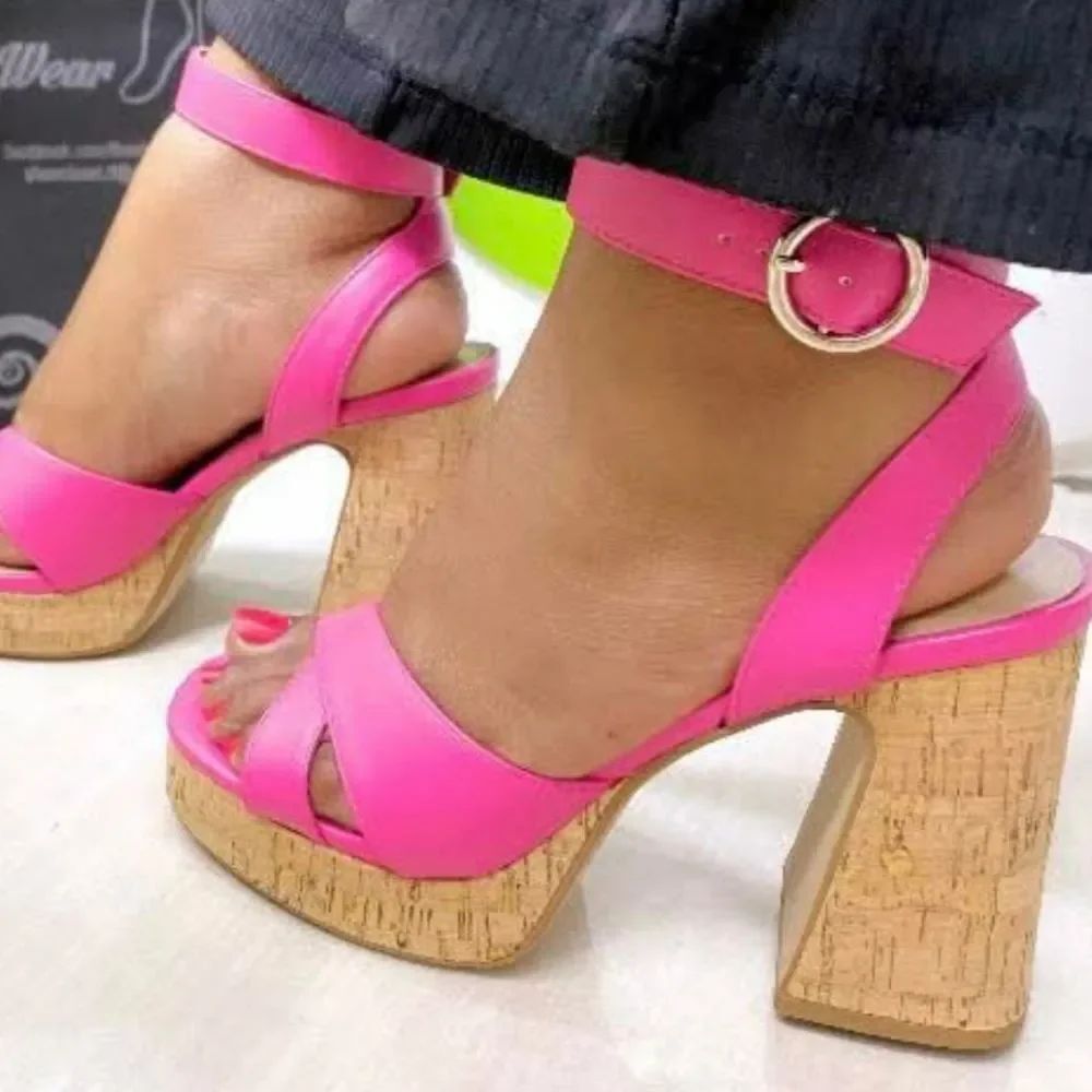 BRAND NEW SODA STRAPPY BLOCK HEEL OPEN TOE WOMENS SANDAL